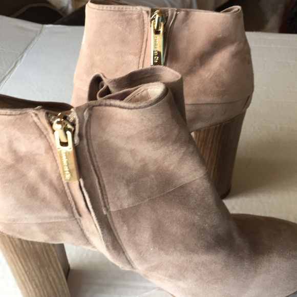Louise et Cie Suede Heel Ankle Boots Booties Beige Sz 9M Bow Zip - Picture 7 of 7